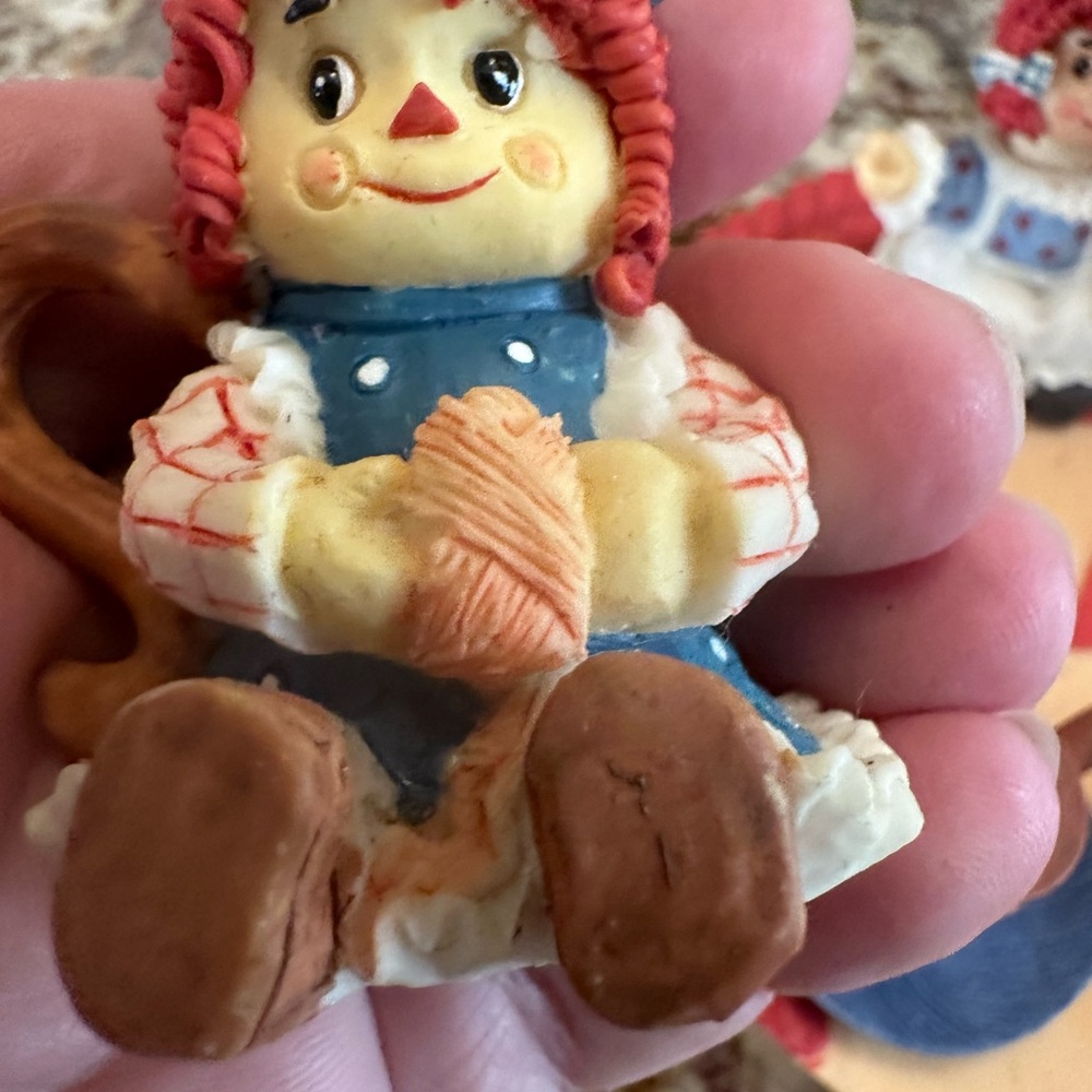 Raggedy Ann & Friends Miniature tea set - Picture 8 of 11